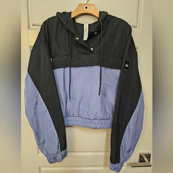 ALO Yoga Jackets & Blazers - Alo Yoga International Anarak Hoodie